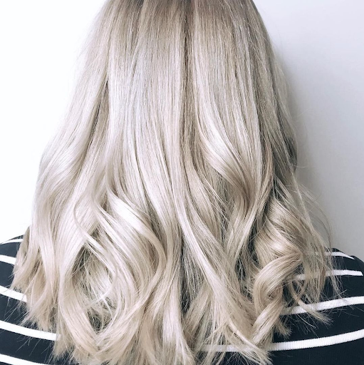 silvery blonde hair coloring